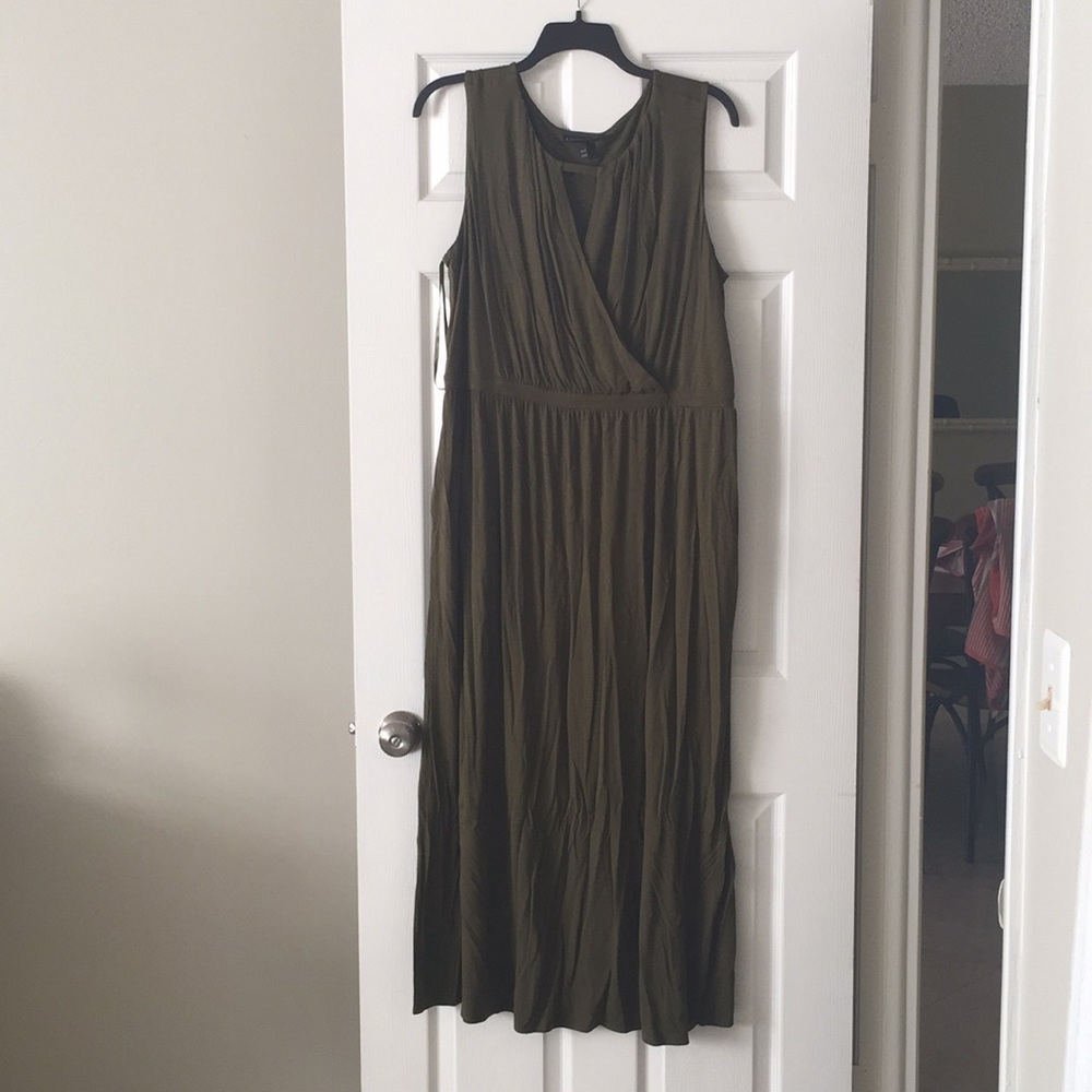Keyhole Maxi Dress